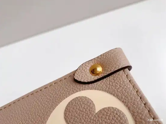VUITTON MM ONTHEGO LOUIS 0417